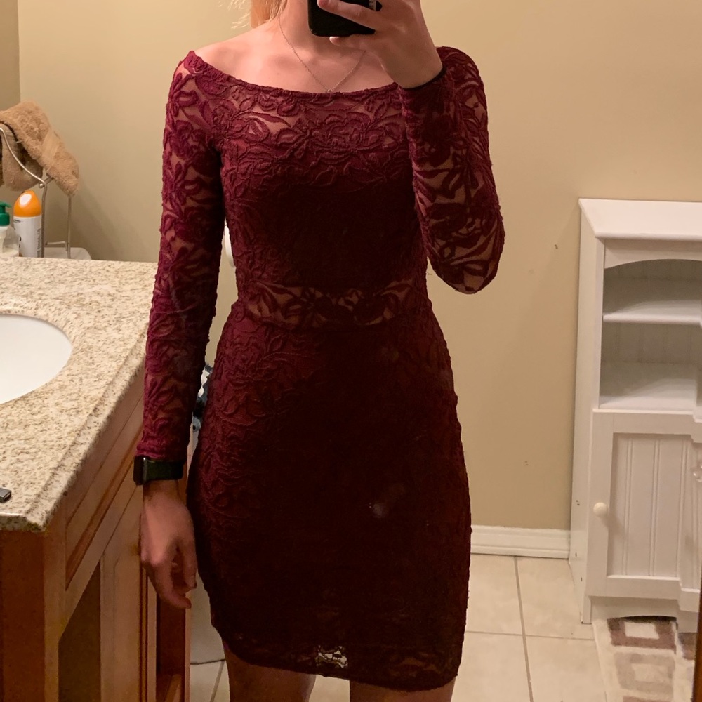 Lace Body-con dress